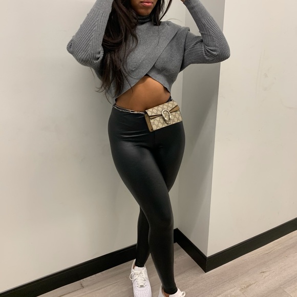 Cropped Sweater - Picture 2 of 3